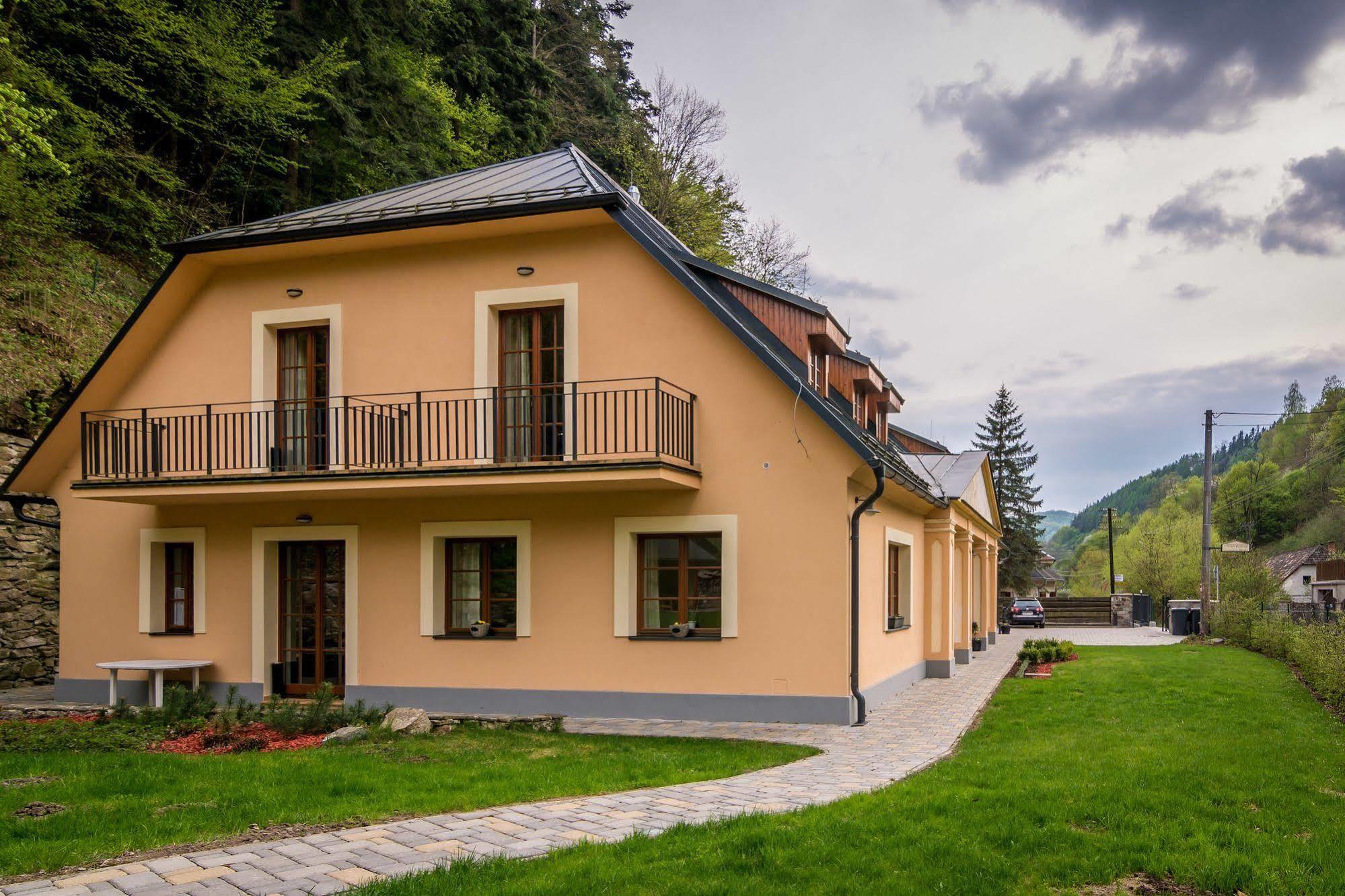 Apartmany Weissov Dom Banska Stiavnica Luaran gambar