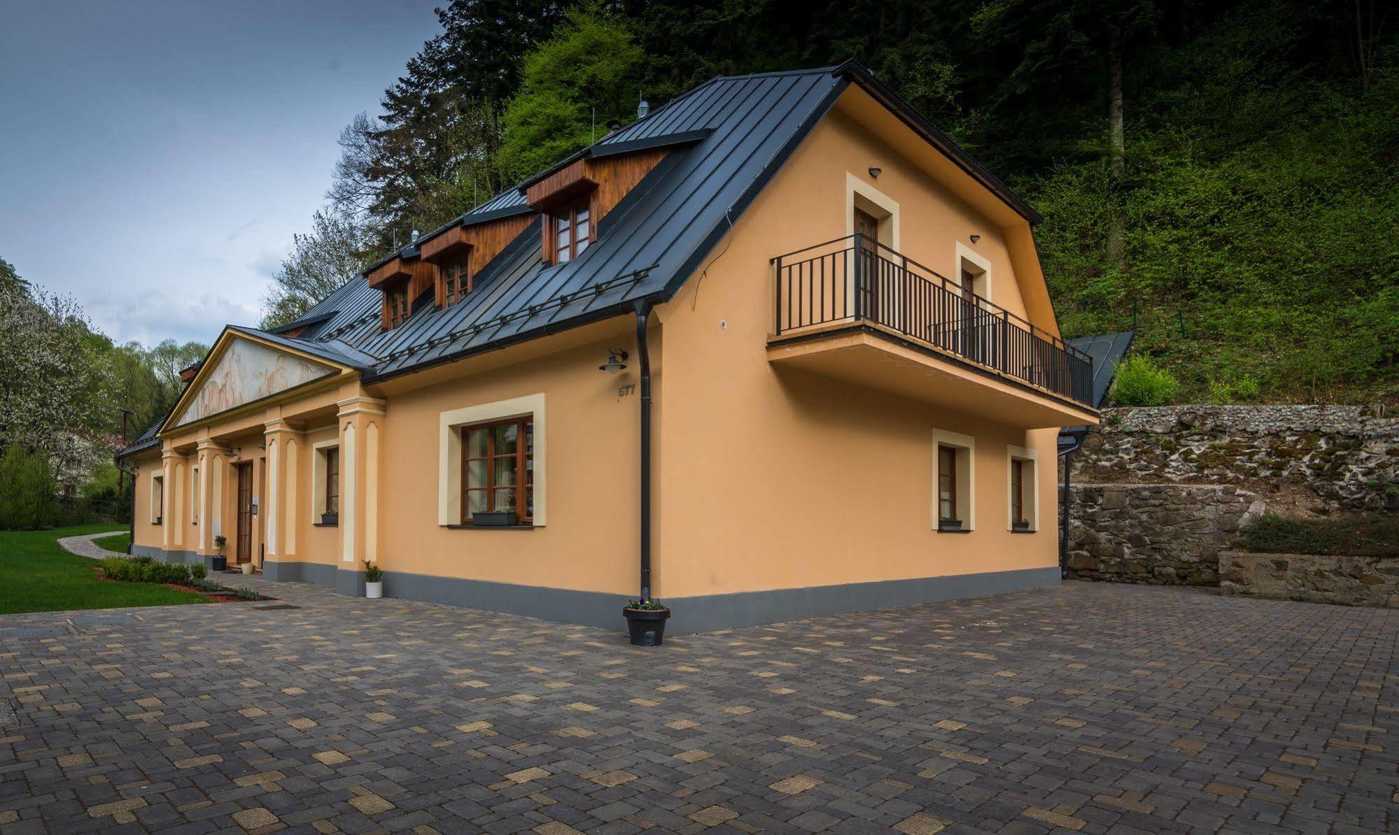 Apartmany Weissov Dom Banska Stiavnica Luaran gambar