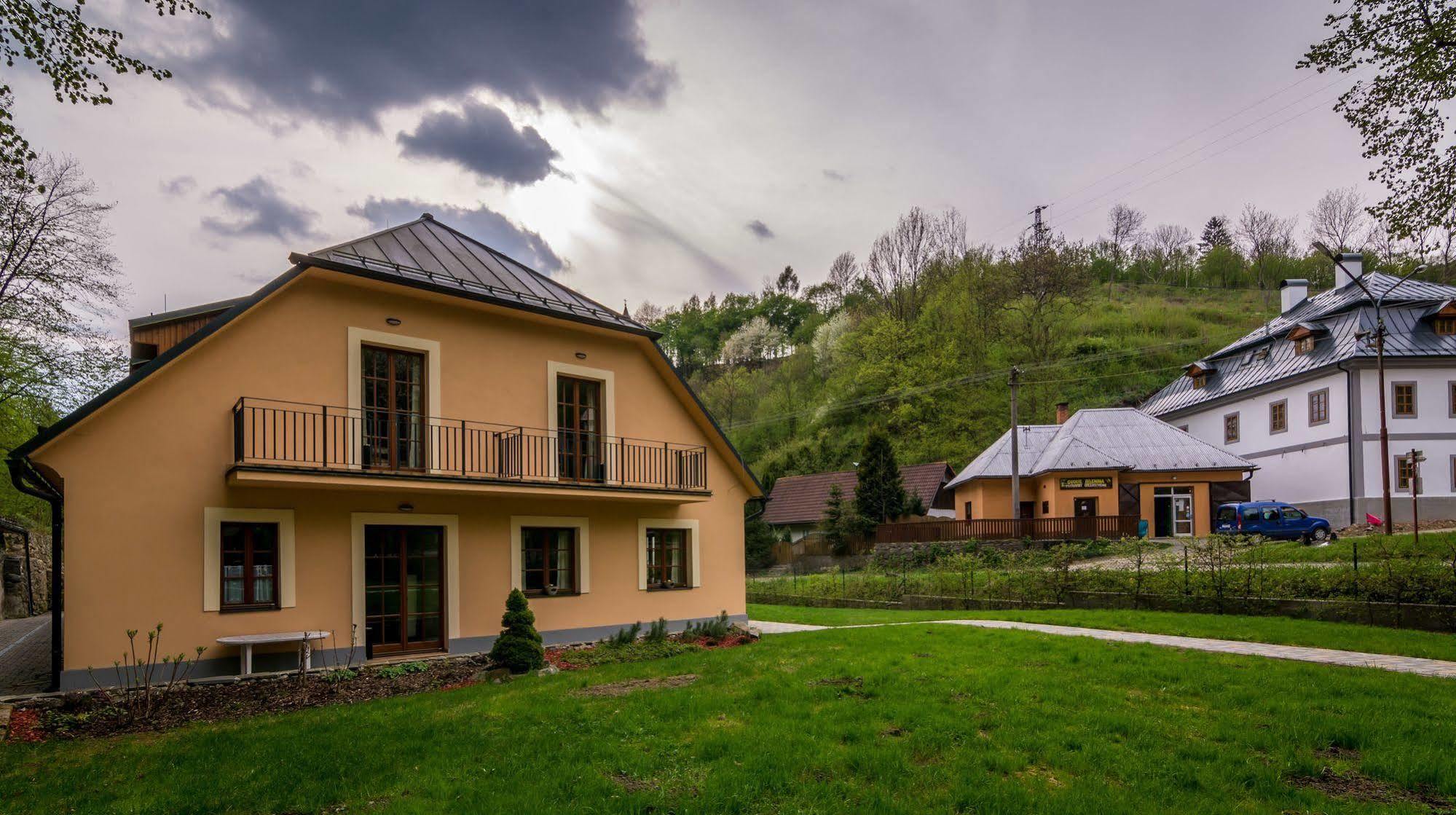 Apartmany Weissov Dom Banska Stiavnica Luaran gambar