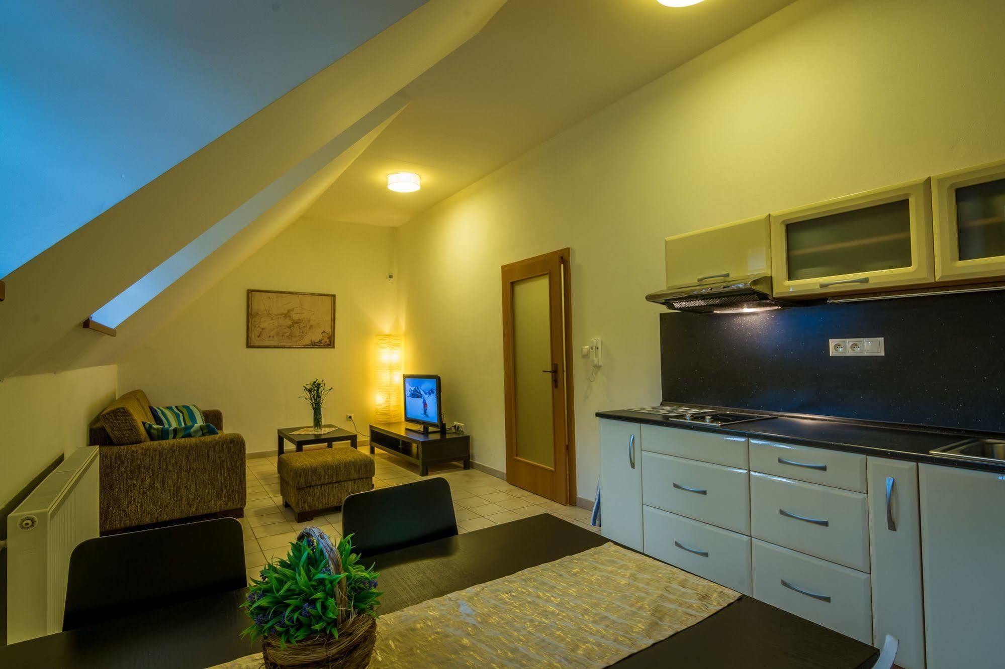 Apartmany Weissov Dom Banska Stiavnica Luaran gambar